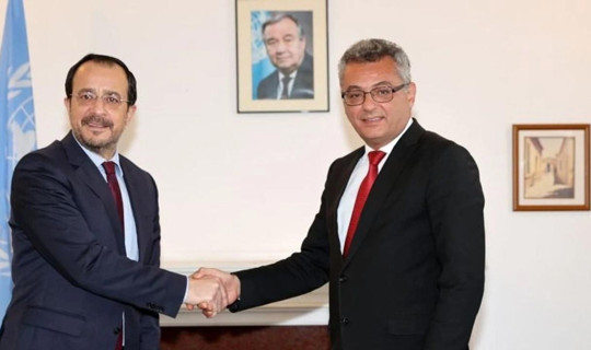 KKTC Cumhurbaşkanı Tufan Erhürman ile Kıbrıslı Rum Lider Nikos Hristodulidis Bir Araya Geldi