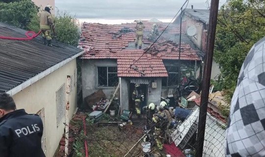 Gecekonduda Yangın Faciası: 11 Yaşındaki Çocuk Hayatını Kaybetti; Anne, Baba ve 6 Yaşındaki Çocuk Ağır Yaralı