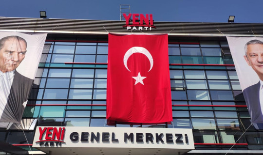 CHP'de İstifa Depremi Sürüyor: İstanbul'da 4 Belediye Daha YENİ Parti'ye Geçti