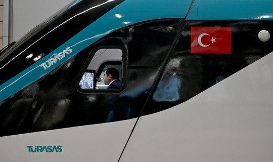Demiryollarında Dünya Ligi: Yerli Hızlı Tren 250 Kilometre Hızla Raylara İndi