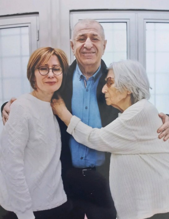 Cezaevinden İlk Fotoğraf Geldi... Ümit Özdağ'dan 'Siyahi Amerikalılar' Benzetmesi - Resim : 2