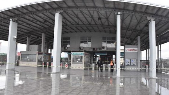 Metro işçilerinden İZBAN işçilerine jest
