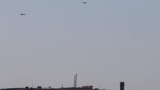 Ayn El Arab üzerinde helikopter hareketliliği