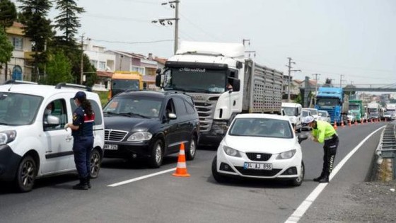 Tekirdağ - İstanbul yolunda kısıtlama sonrası araç kuyruğu