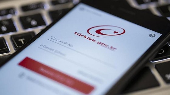 E devlette 'tek tıkla soyağacı' dönemi!