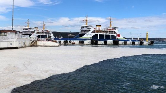 Çanakkale’de müsilaj temizliği: 198 metreküp toplandı