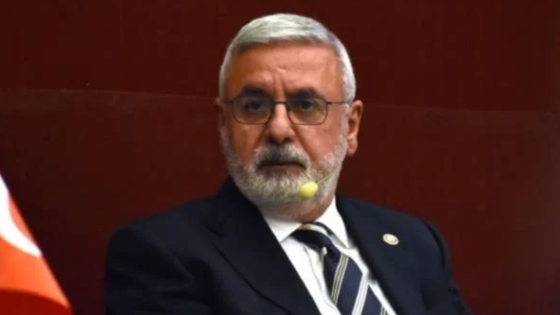 AKP'li Mehmet Metiner, seçim yenilgisi için 'Külliye'yi işaret etti: Değişim topyekûn olmalı