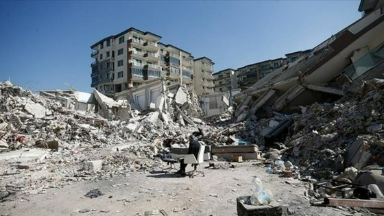 Eğitim-İş Osmaniye Şube Başkanı Ehlis: 'Depremzede öğrencilerin eğitim hakkı elinden alınmıştır'
