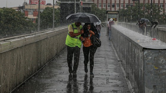 Meteoroloji'den tüm yurda uyarı: Şiddetli ve çok kuvvetli geliyor!