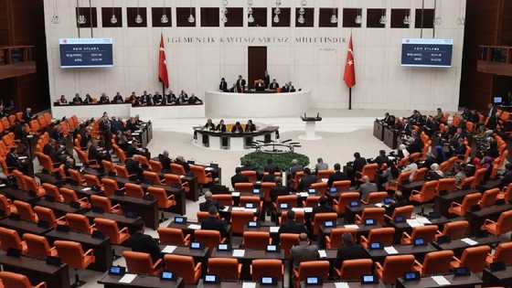 Meclis Başkanlığı için hiçbir aday yeterli oya ulaşamadı!
