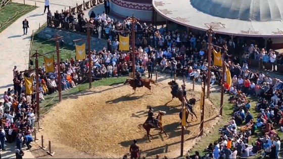 'Kuruluş Osman' ve 'Diriliş Ertuğrul' dizilerinin çekildiği Bozdağ Film Platoları'na yoğun ilgi