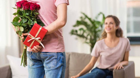 Sevgilinizden Hediye Alırken Bir Daha Düşünün! Her An İcralık Olabilirsiniz