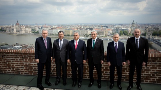 Türk Dünyası Macaristan'da Buluştu: Cumhurbaşkanı Erdoğan Liderlerle Aynı Karede
