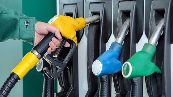 Akaryakıtta Tabela Değişti! Motorine Zam Geldi, İşte Güncel Fiyatlar...