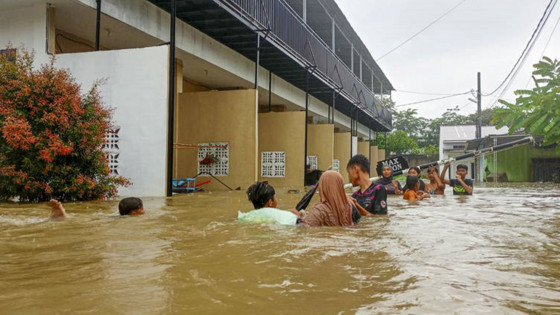 Endonezya’daki Felakette Can Kaybı 303'e Çıktı!