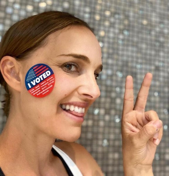 ABD'de ünlülerin oy verme paylaşımları - Resim: 12