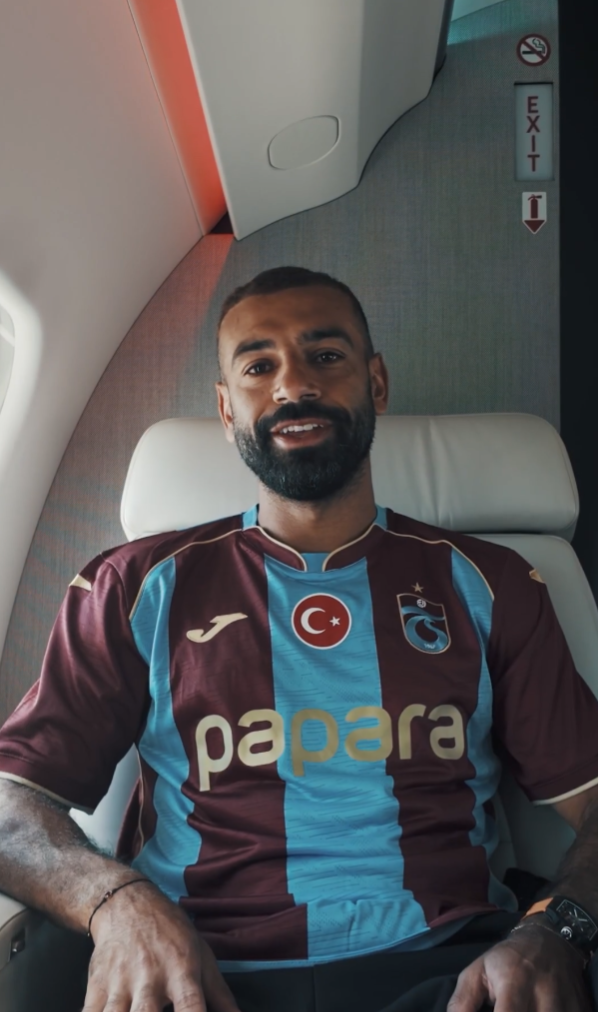 Trabzonspor'un Yeni D&uuml;nya Yıldızı Salah Formayı Giydi İlk Mesajı Verdi, 'Bize Her Yer Trabzon' - Resim : 1