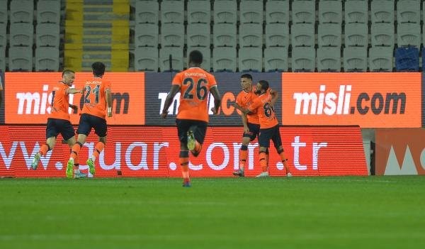 Başakşehir - Galatasaray maçından kareler - Resim: 15