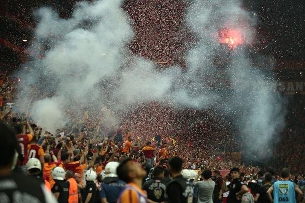 Galatasaray'ın şampiyon olduğu Başakşehir maçından kareler - Resim: 22