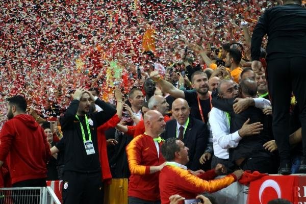 Galatasaray'ın şampiyon olduğu Başakşehir maçından kareler - Resim: 28