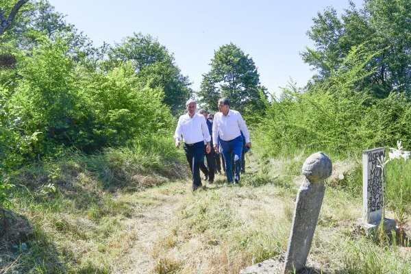 Muharrem İnce'den Nuri Turgut Adalı'nın mezarına ziyaret - Resim: 1