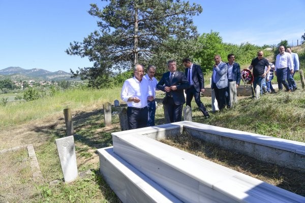 Muharrem İnce'den Nuri Turgut Adalı'nın mezarına ziyaret - Resim: 4