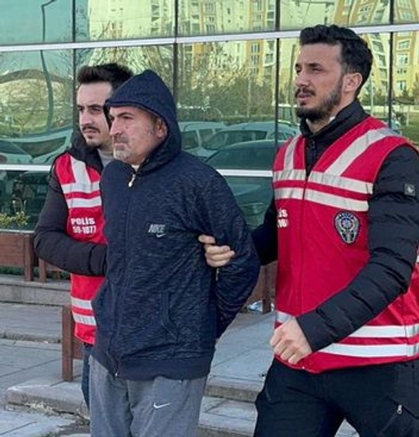 Kızını Boğarak Öldürmüştü: Cinayetin Ardından Eski Eşine Attığı Mesaj Kan Dondurdu - Resim : 3