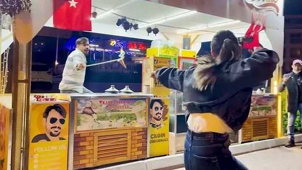 Fenomen dondurmacı, dans ettiği kadının kocası tarafından vuruldu! - Resim: 13