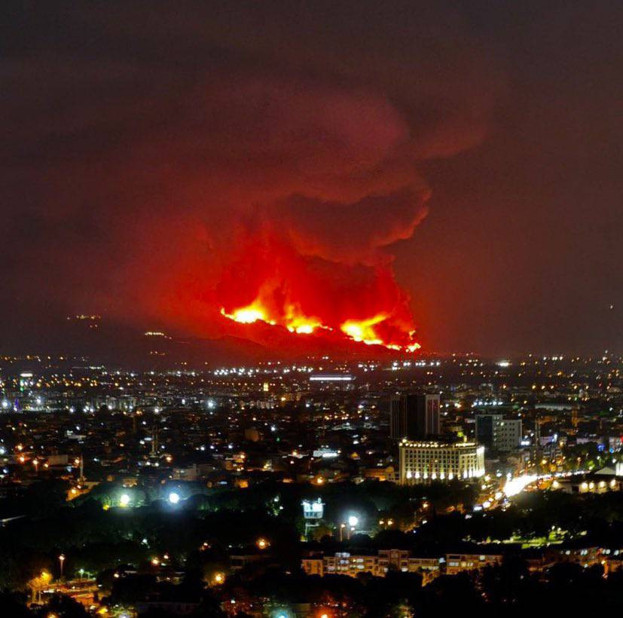 Yerlikaya'nın Açıklaması İsyan Ettirdi: 5 Gündür Yanan Karabük'e 3 Uçakla Müdahale! - Resim : 1