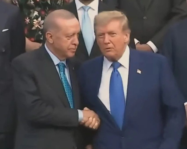 Lahey'de Tarihi Zirve: Cumhurbaşkanı Erdoğan ve Trump Bir Araya Geldi - Resim : 1