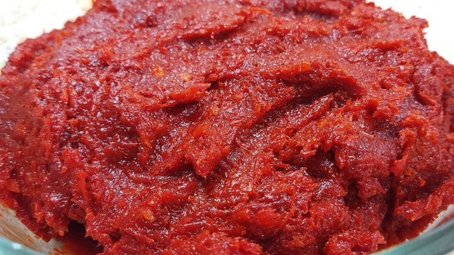 Salçada Küflenmeyi Anında Önlüyor! Meğer Yıllardır Boşuna İsraf Etmişiz