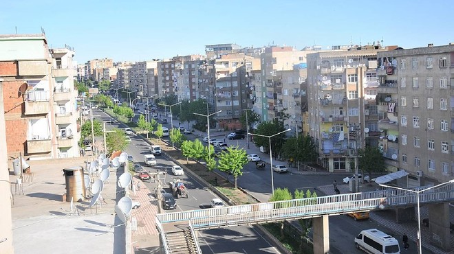 Türkiye'nin En Kalabalık Mahallesi Belli Oldu: Nüfusuyla İstanbul'daki Bütün İlçeleri Solladı