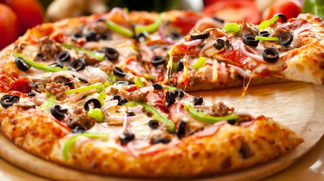 Ünlü Pizza Zinciri İflas Kıskacında: Şubeleri Teker Teker Alarm Verdi