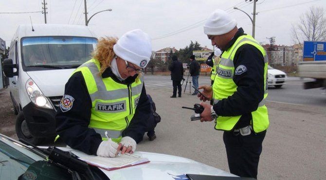 Yola çıkacaklar dikkat! 2023'te trafik cezaları değişti... Bugünden itibaren geçerli - Resim: 8