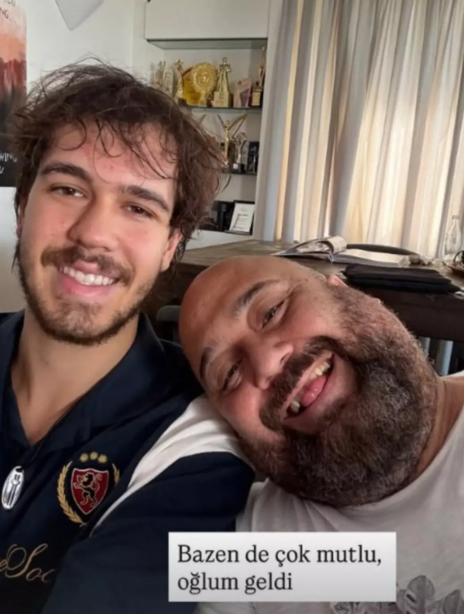 Ünlü Şef Somer Sivrioğlu ile Oğlunun Benzerliğine Yorum Yağdı! 'Aynı Babası' - Resim : 1