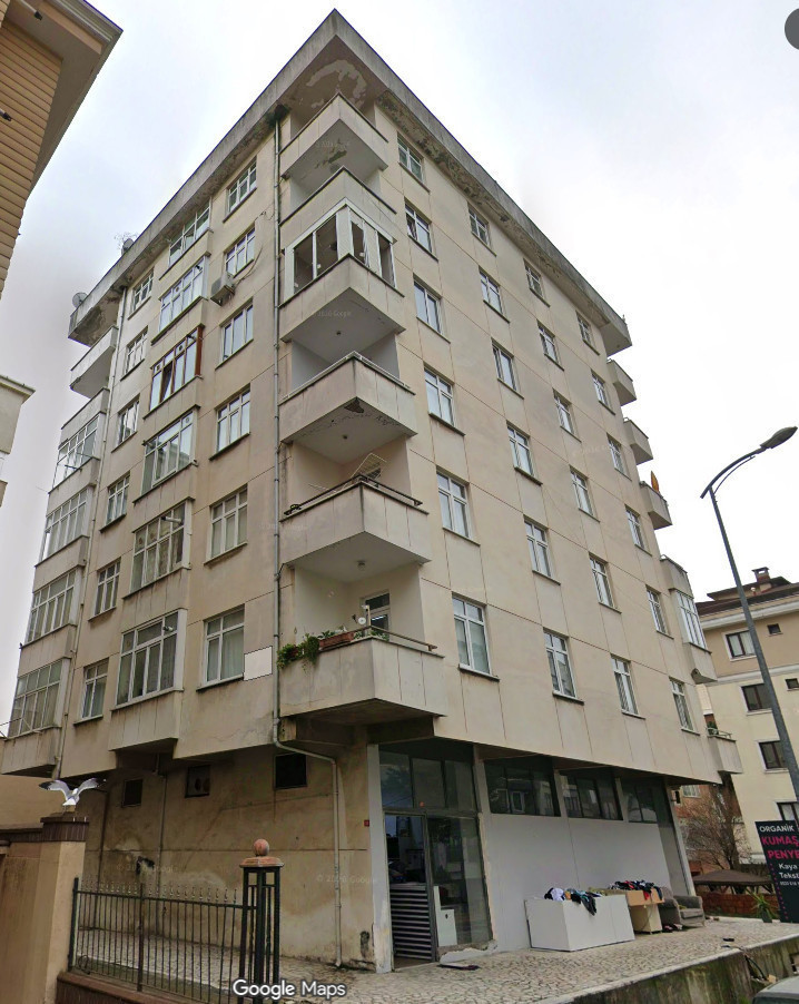 İstanbul'da Korku Dolu Sabah! 7 Katlı Binanın İlk 3 Katı Çöktü, Enkaz Altında Kalanlar Var - Resim : 13