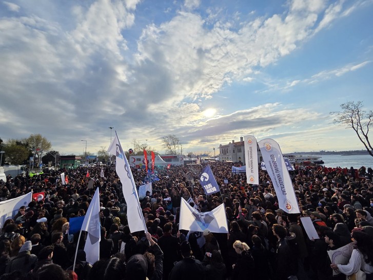 Öğrencilerden Tutuklu Arkadaşlarına Selam: Dayanışma Konserinde Bir Araya Geldiler - Resim : 1