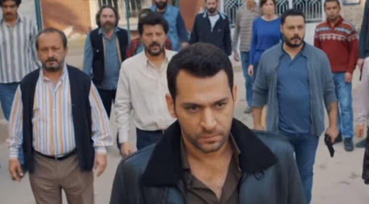 Adana halkı, Murat Yıldırım'ı görmek için Ramo dizisinin setinde izdiham oluşturdu - Resim: 6