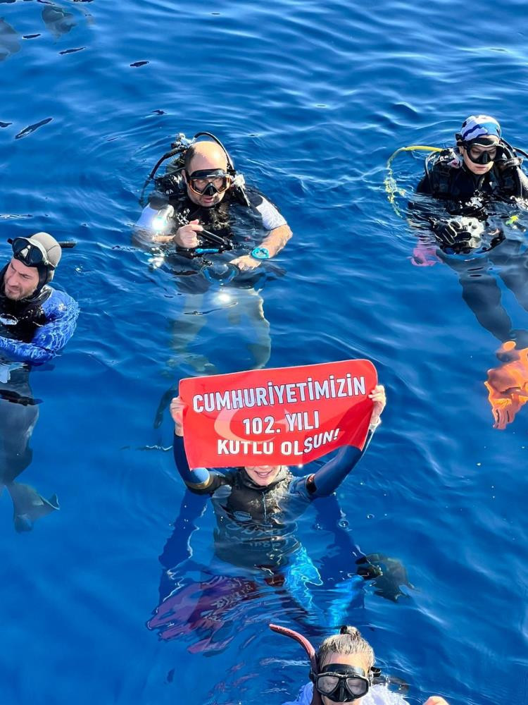Şahika Ercümen Dünya Rekoru Kırdı! Gazze İçin 107 Metre... - Resim : 3