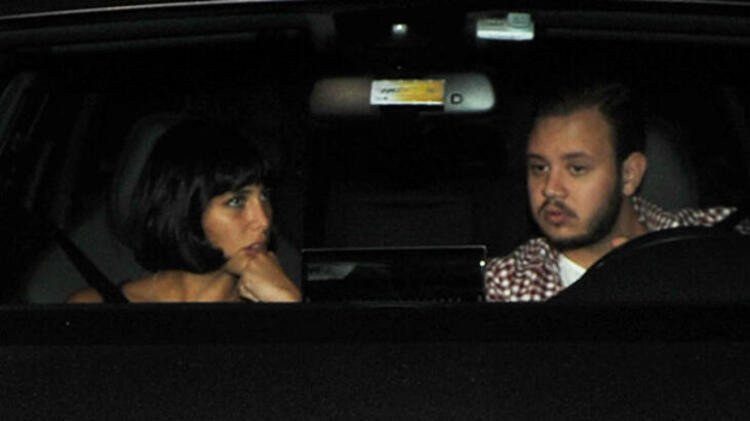 Hülya Avşar'ın kızı Zehra Çilingiroğlu, yasağı delince ceza yedi! - Resim: 2