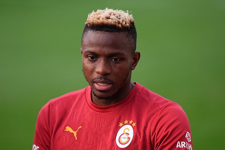 Devlerin Kıran Kıran Osimhen Savaşı: Galatasaray 'Ödemeye Hazırız' Dedi, Fenerbahçe El Yükseltti - Resim: 2
