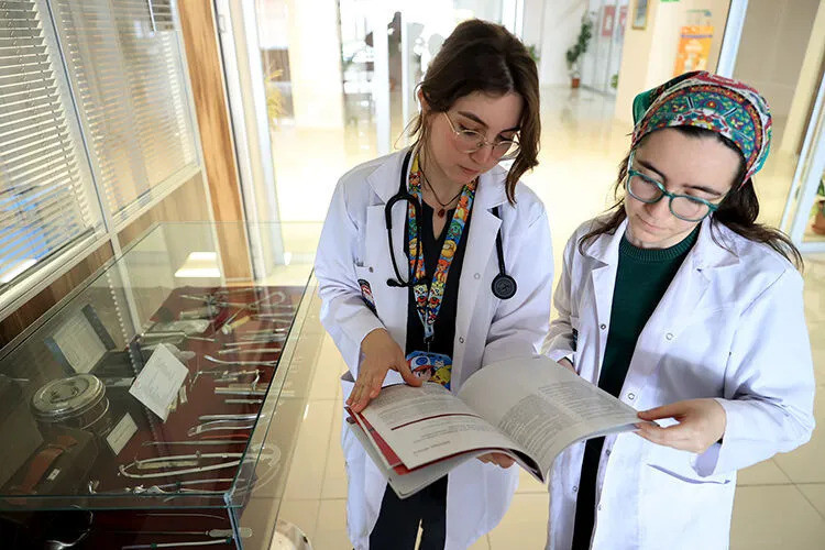 Kazançta Pilotaj, İstihdamda Tıp: Diplomalı Gençlerin İş Bulma Süresi 14 Ayı Geçti - Resim : 1