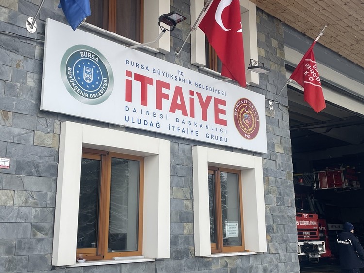 Facianın Ardından Ortaya Çıkan Gerçek: Türkiye'deki 16 Kayak Merkezinden 13'ünde İTFAİYE EKİBİ YOK - Resim : 2
