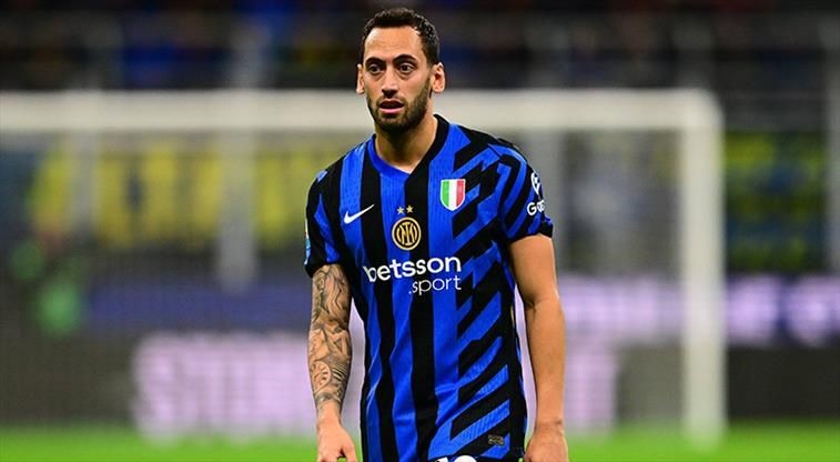 Fenerbahçe'ye Hakan Çalhanoğlu Transferinde Şok! Dev Talip Çıktı - Resim: 5