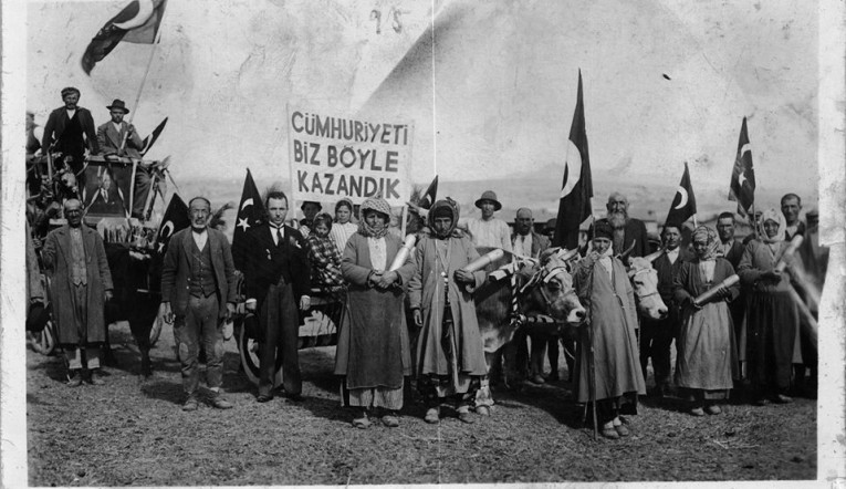 Gençlik Atatürk'ün İzinde, Hep İleriye! Milli Mücadelenin Ruhu '19 Mayıs' 106 Yaşında - Resim : 1