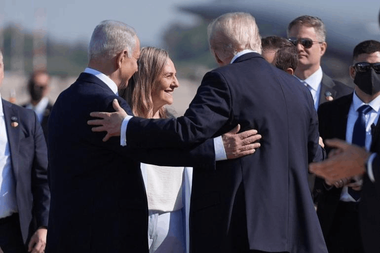 Ve Trump Tel Aviv'de! 'Savaş Bitti, Ateşkes Sürecek' İsrail Meclis Defterine Dikkat Çeken İfadeleri Yazdı - Resim : 1