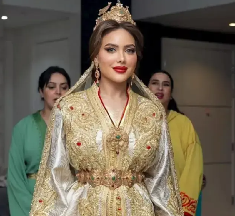 Beşiktaş'ın Eski Yıldızından Gizli Düğün! Evliyken Bir Kez Daha Evlendi... Peki Bu Mümkün mü? - Resim : 3