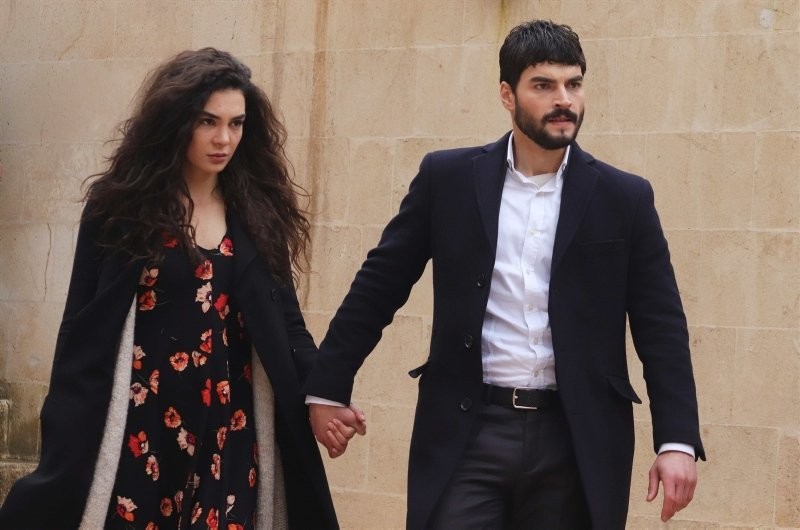 Hercai'nin Miran'ı Akın Akınözü set görevlisini kovdurdu mu? - Resim: 2