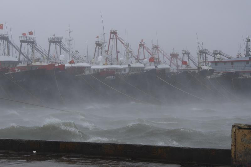 Çin’de Felaket Alarmı! 150 Binden Fazla Tahliye… Okullar, Havalimanları Kapatıldı - Resim : 4