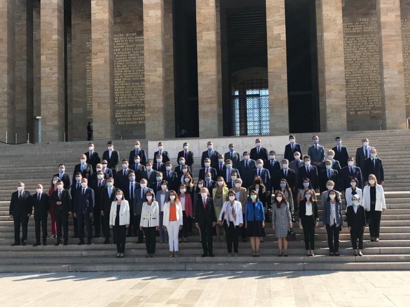 Kılıçdaroğlu ve CHP PM üyeleri Anıtkabir'i ziyaret etti - Resim: 13